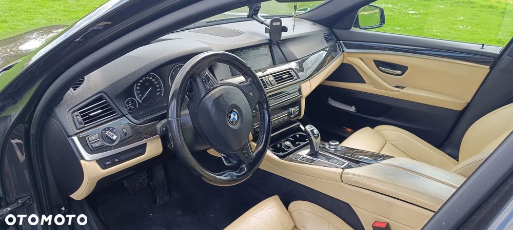 BMW Seria 5 530d xDrive Luxury Line - 9