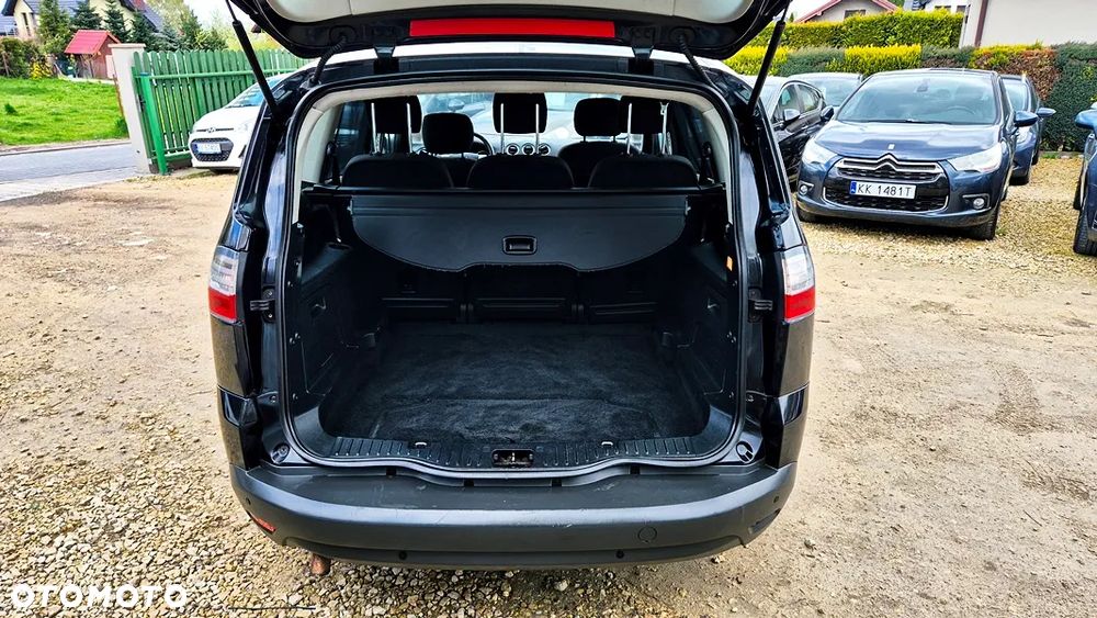 Ford S-Max 2.0 Titanium - 35