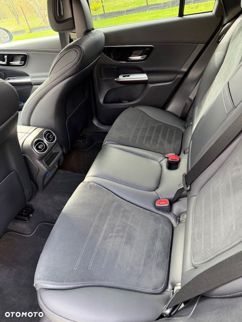 Mercedes-Benz GLC 300 de 4-Matic AMG Line - 11