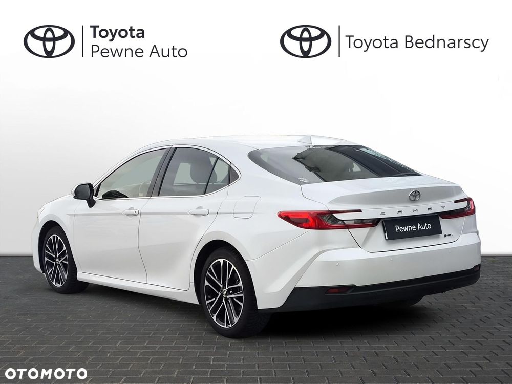 Toyota Camry - 3