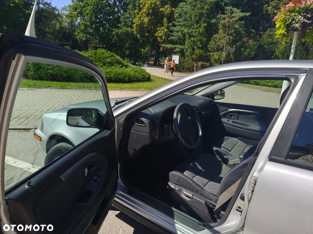 Volvo V40 1.8 - 11