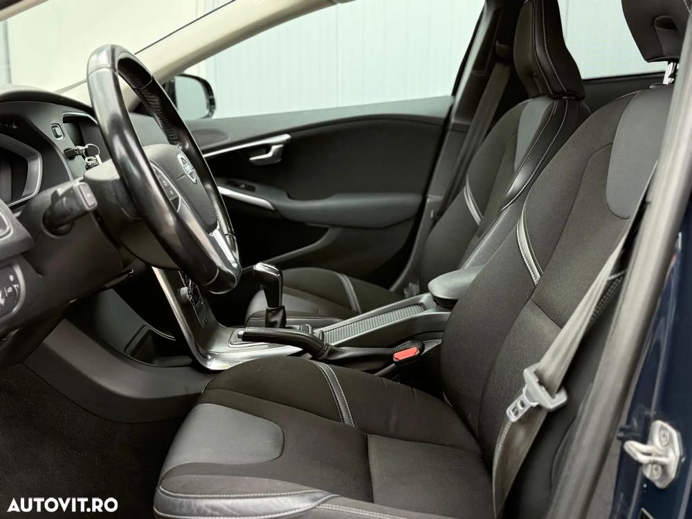 Volvo V40 D4 Momentum - 10