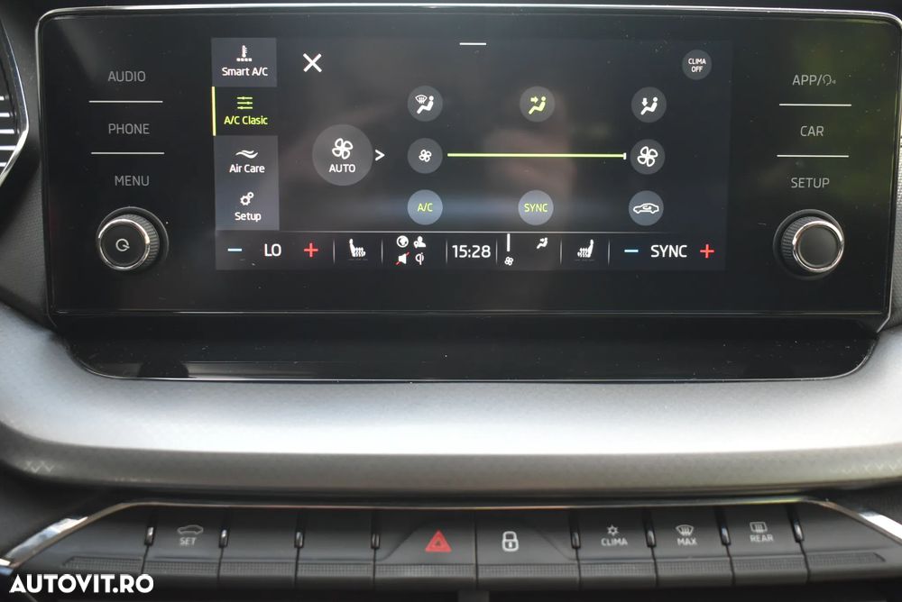 Skoda Octavia 2.0 TDI DSG Ambition - 17