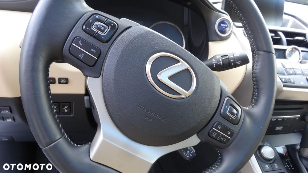 Lexus NX 300h Prestige AWD - 16