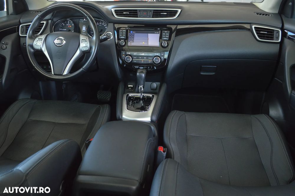 Nissan Qashqai 1.6 DCI Xtronic TEKNA - 6