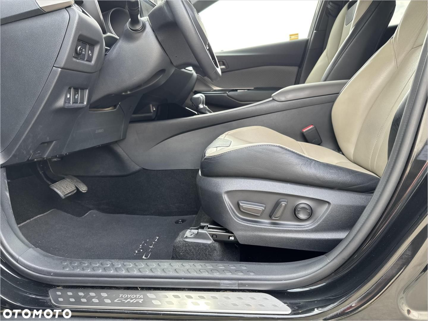 Toyota C-HR 1.8 Hybrid Executive - 18