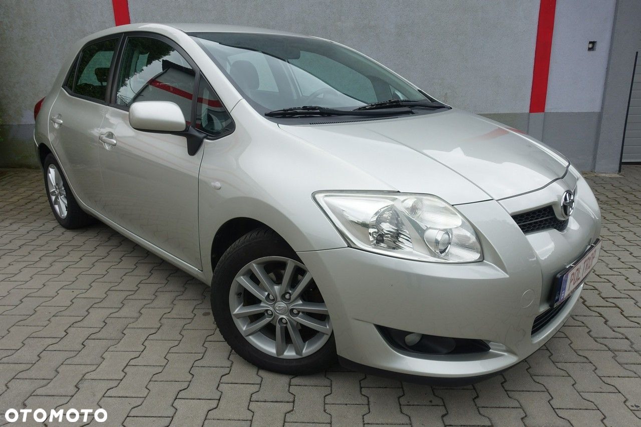 Toyota Auris 1.4 D-4D Premium - 2