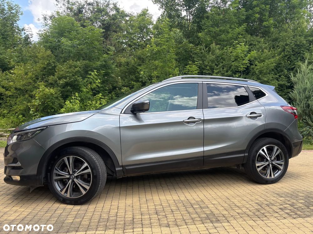 Nissan Qashqai 1.2 DIG-T N-Connecta EU6 - 2