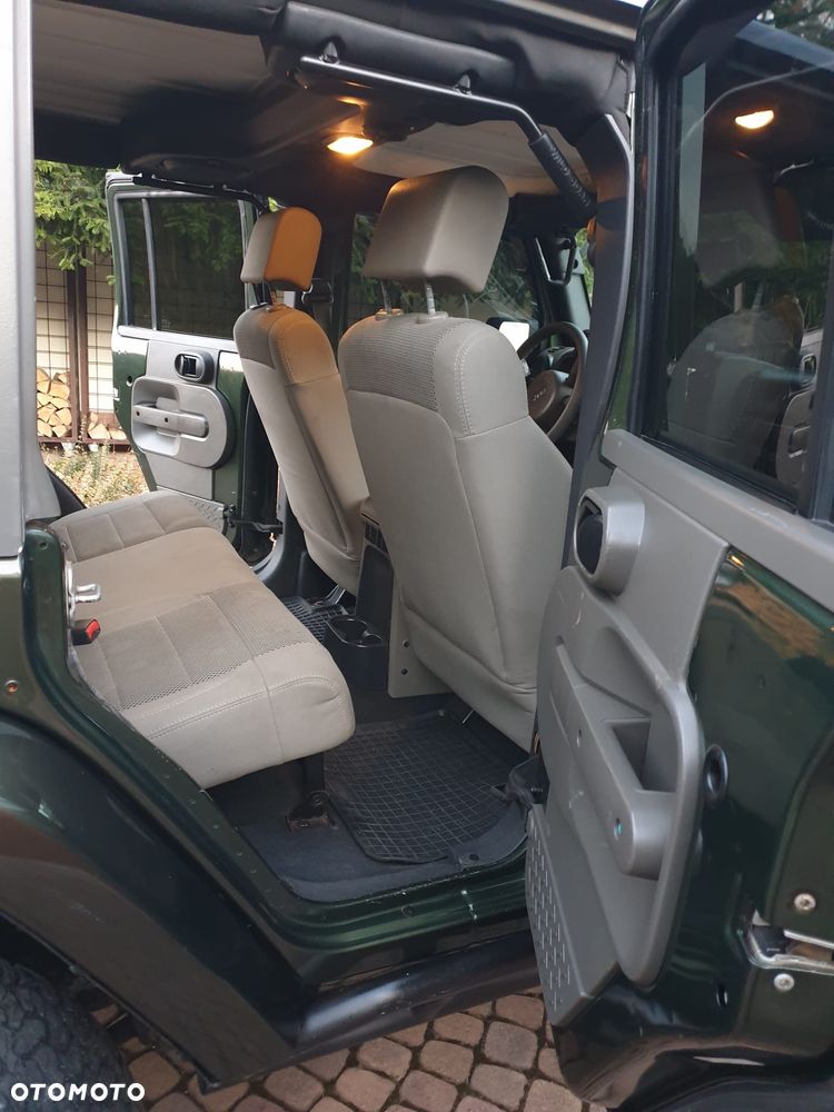 Jeep Wrangler Unlimited Hard-Top 3.8 Automatik Sahara - 12