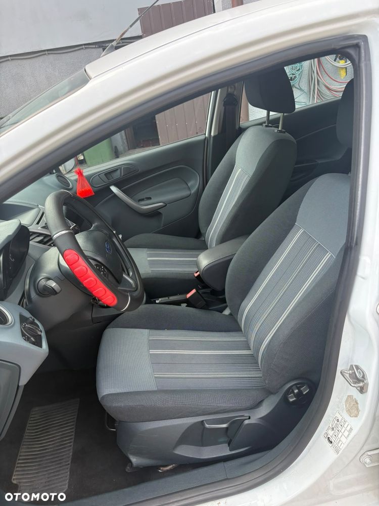 Ford Fiesta - 7