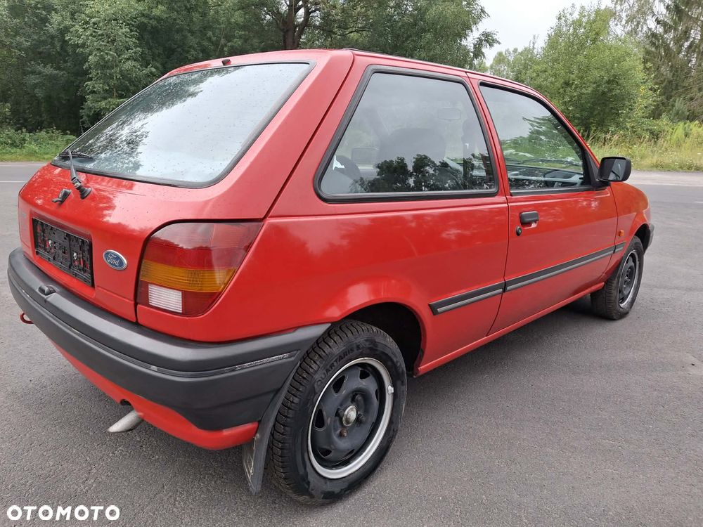 Ford Fiesta 1.4 Ghia - 12