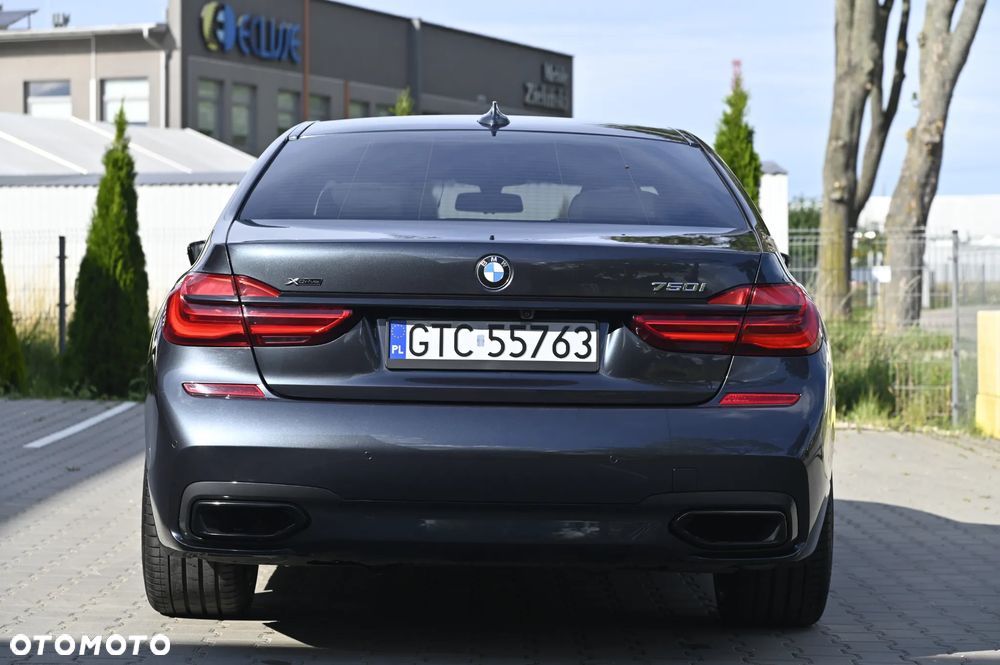 BMW Seria 7 ver-750i-xdrive - 6