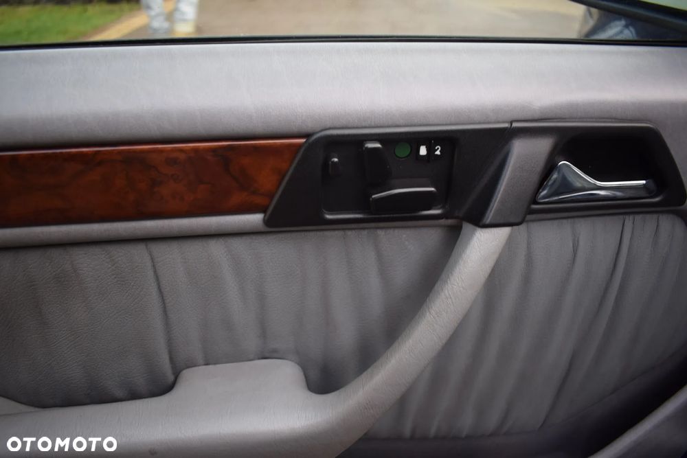 Mercedes-Benz Klasa E 420 Elegance - 17