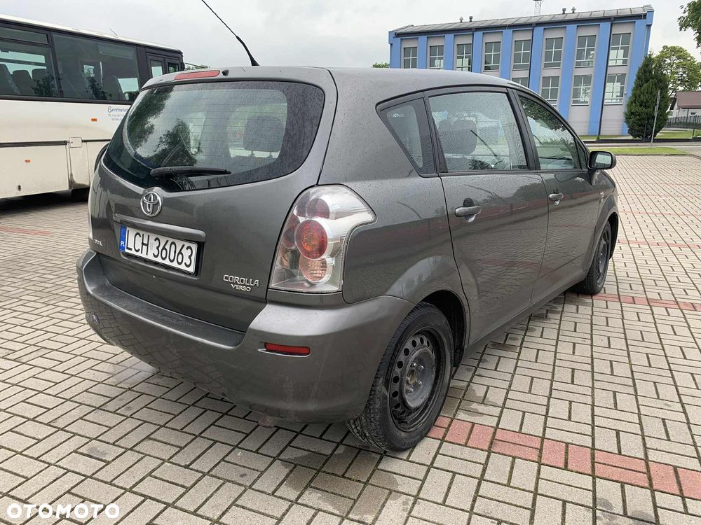 Toyota Corolla Verso - 6