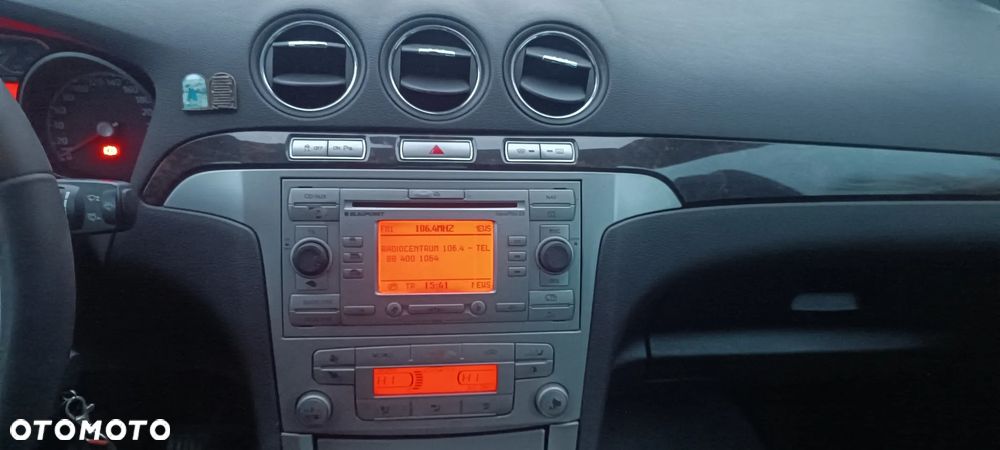 Ford Galaxy 2007 photo 2