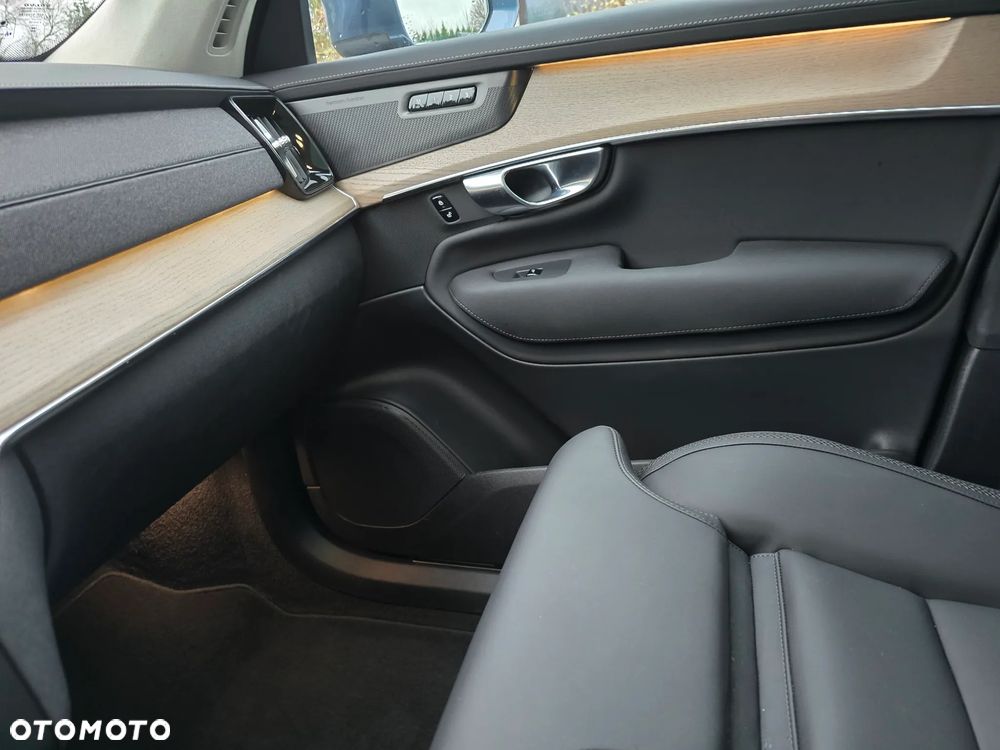 Volvo XC 90 T8 AWD Plug-In Hybrid Inscription 7os - 27