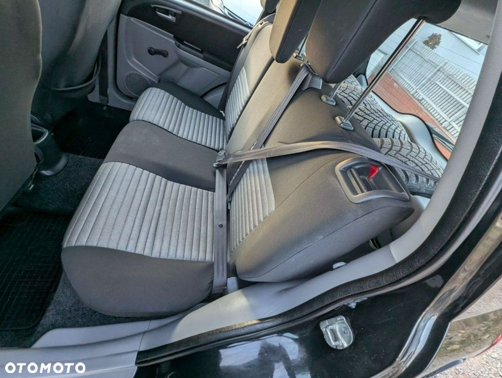 Suzuki SX4 - 13