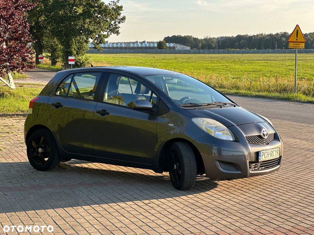 Toyota Yaris - 4