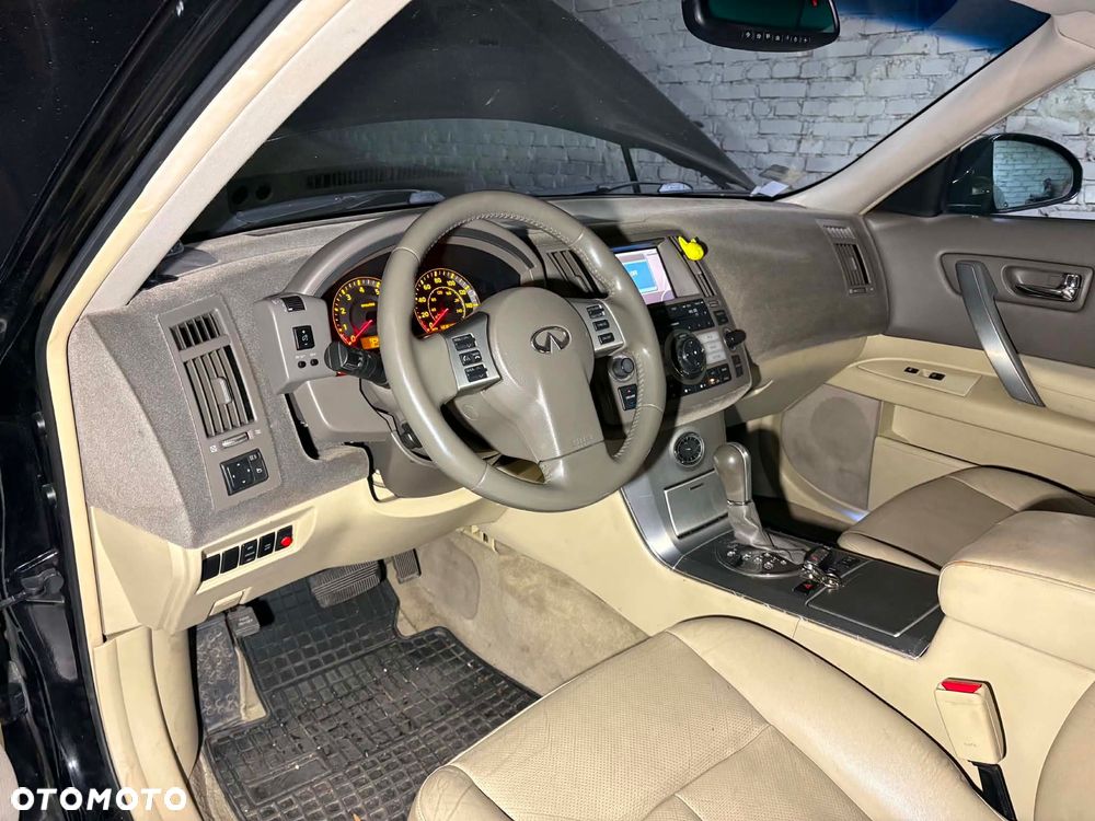 Infiniti FX - 13