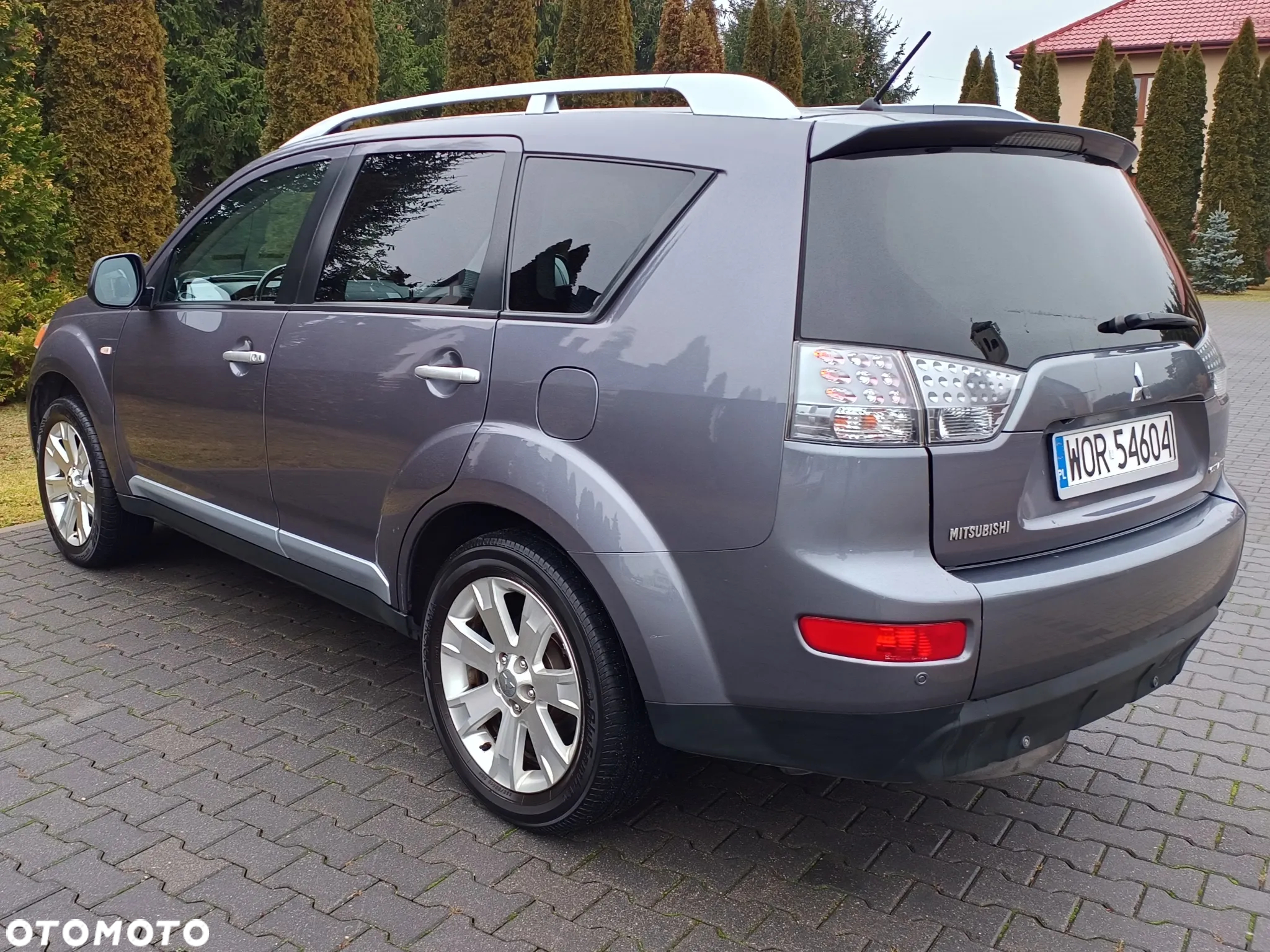 Mitsubishi Outlander 2.4 4WD CVT Instyle - 4