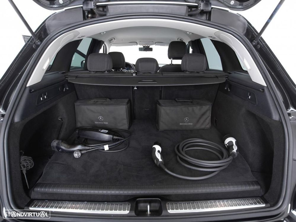 Mercedes-Benz GLC 300 de 4Matic — fotografia 12