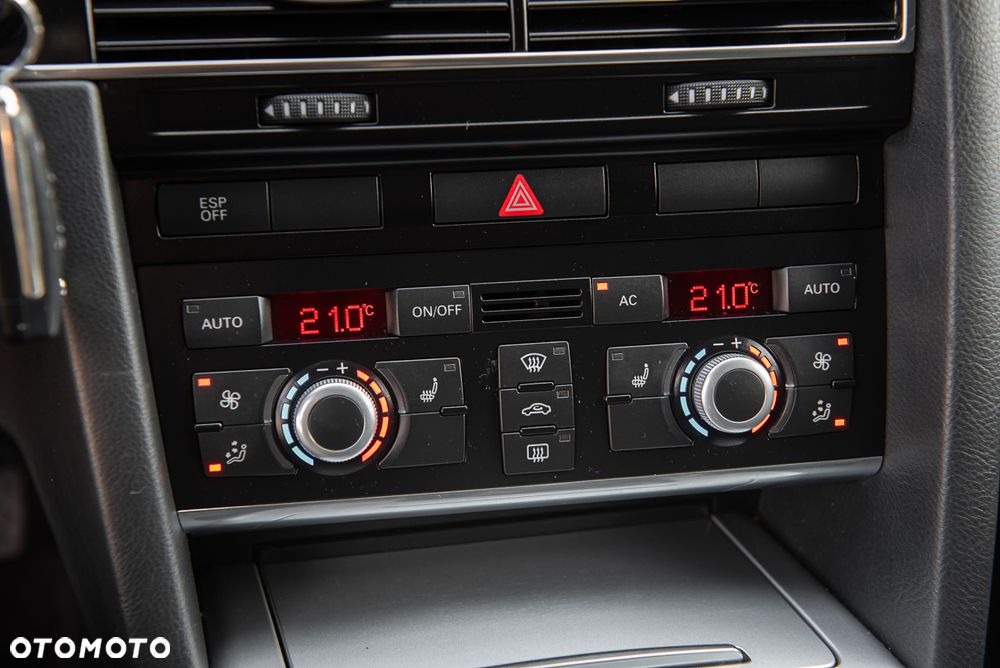 Audi A6 Avant 2.7 TDI DPF quattro tiptronic - 26