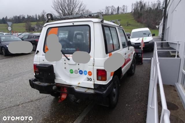 Mitsubishi Pajero - 3