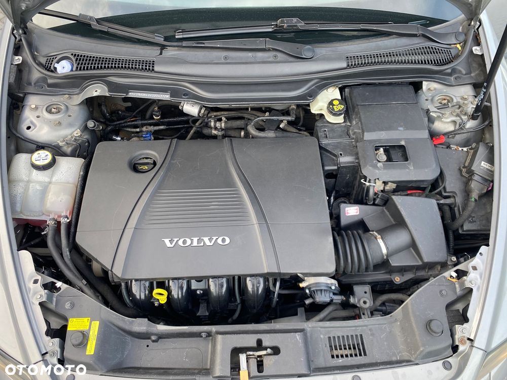 Volvo V50 1.8 Momentum - 25