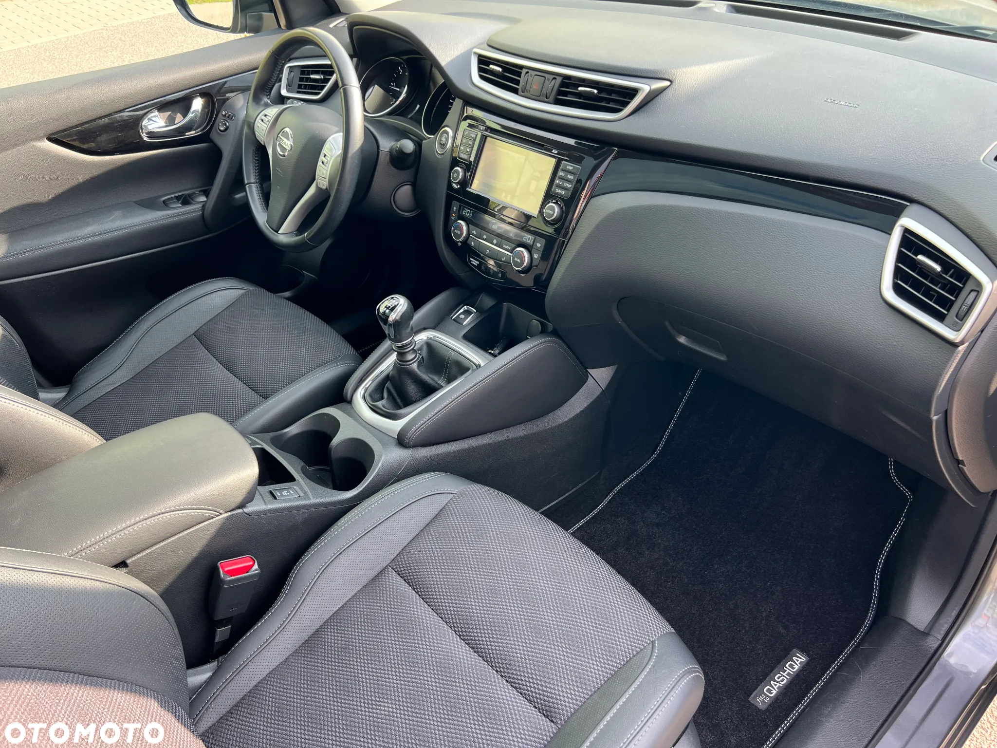 Nissan Qashqai 1.5 dCi Tekna - 22