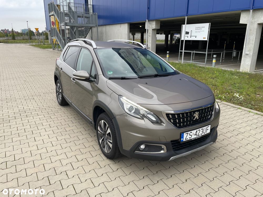 Peugeot 2008 1.2 Pure Tech Allure S&S - 11