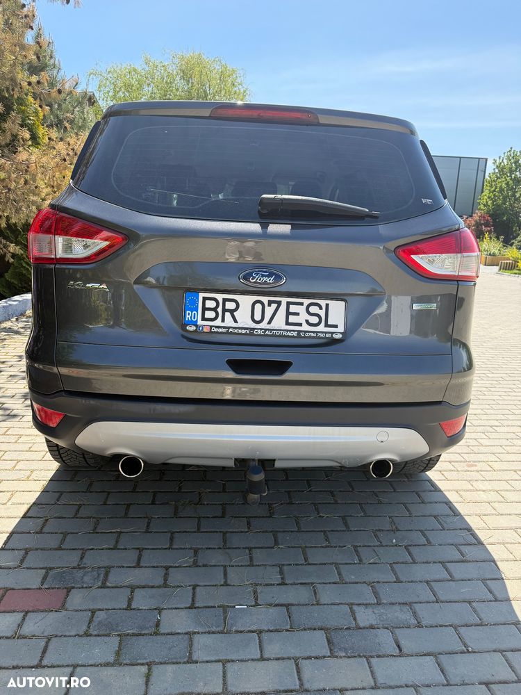 Ford Kuga - 8