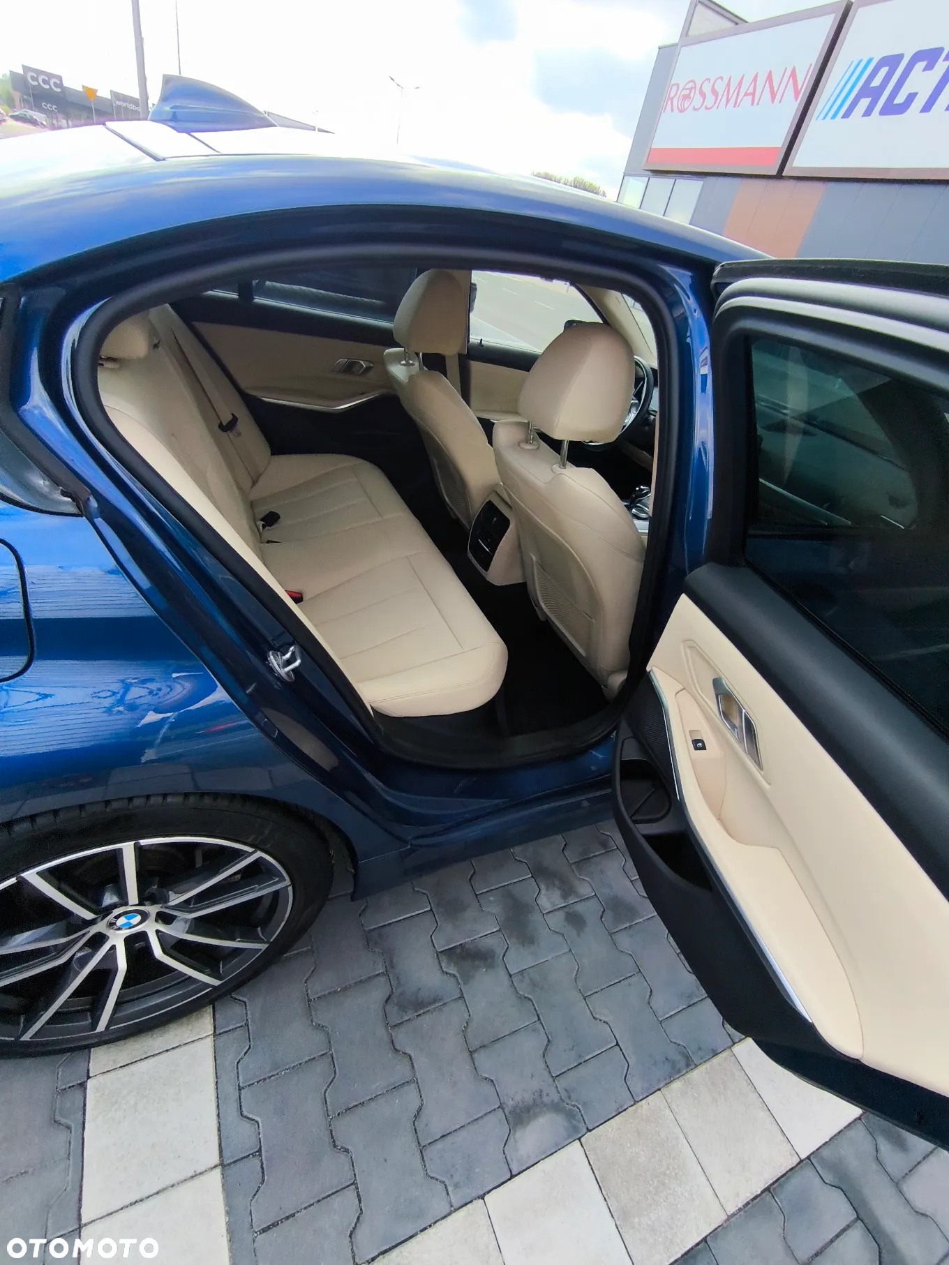 BMW Seria 3 318d Sport Line - 19