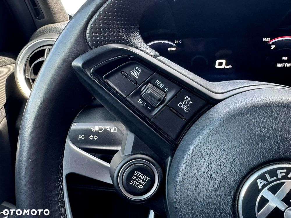 Alfa Romeo Giulia 2.0 Turbo Veloce Q4 - 16
