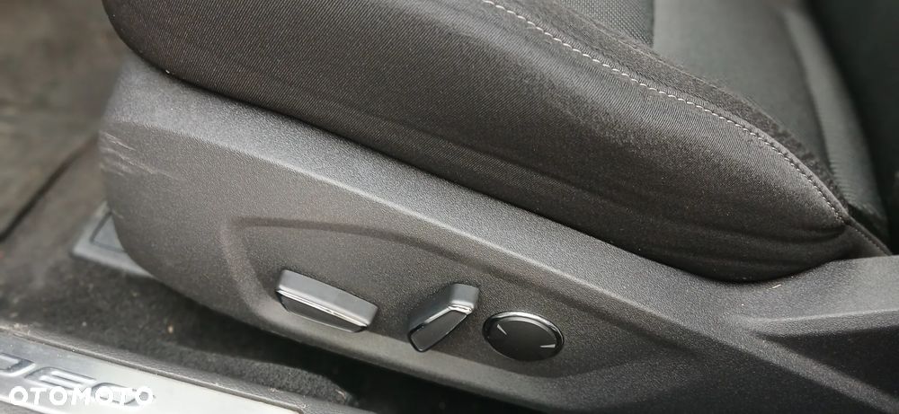 Ford Mondeo 2.0 EcoBlue Titanium - 18