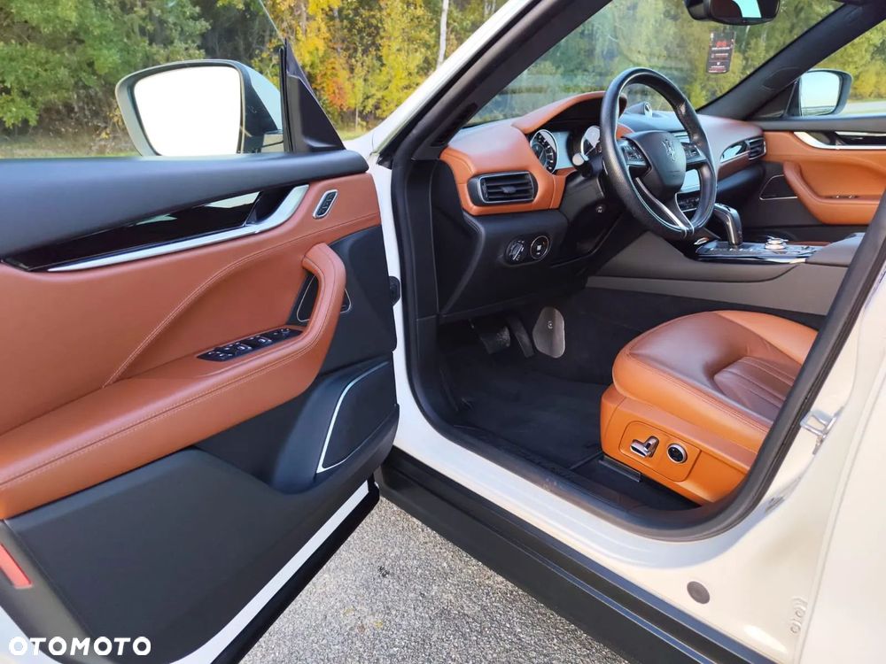 Maserati Levante S Q4 - 25