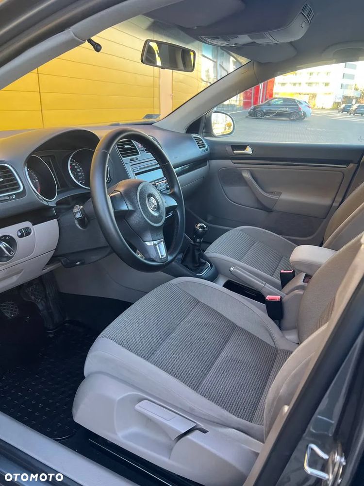 Volkswagen Golf VI 1.6 TDI Comfortline - 9