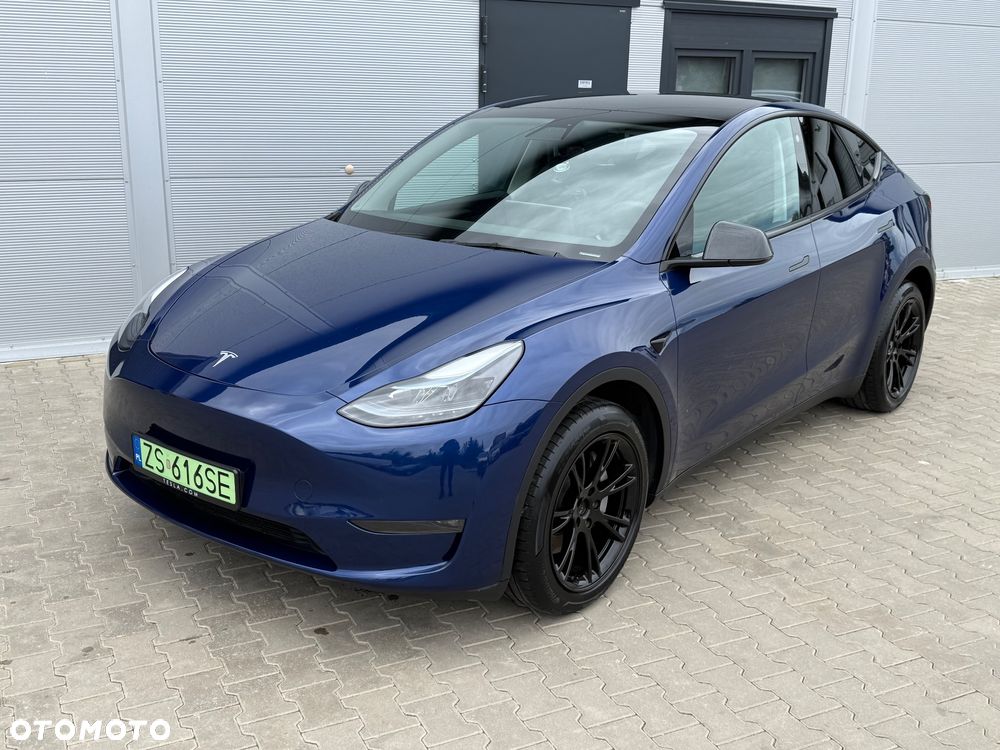 Tesla Model Y - 2
