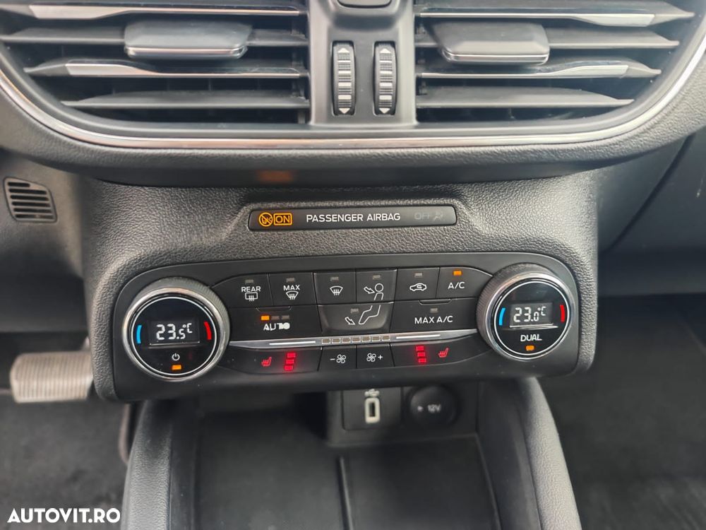 Ford Focus 1.5 EcoBlue Start-Stopp-System Aut. TITANIUM - 12