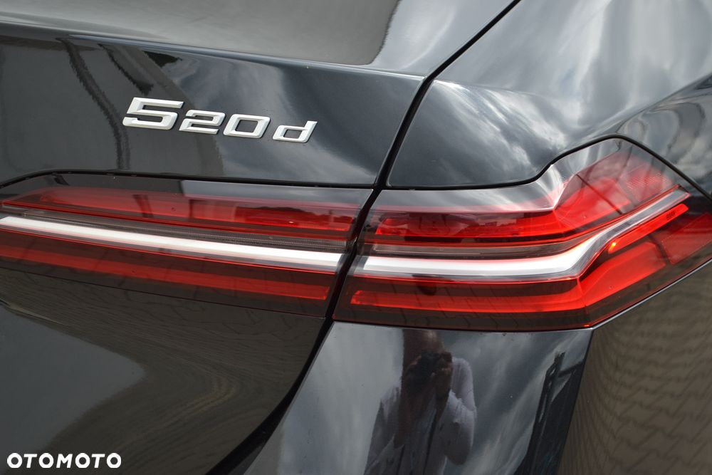 BMW Seria 5 520d xDrive mHEV M Sport - 9