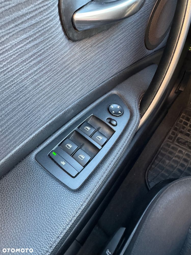 BMW Seria 1 116i - 16