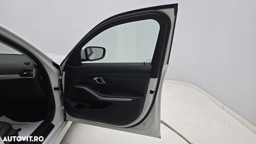 BMW Seria 3 - 18