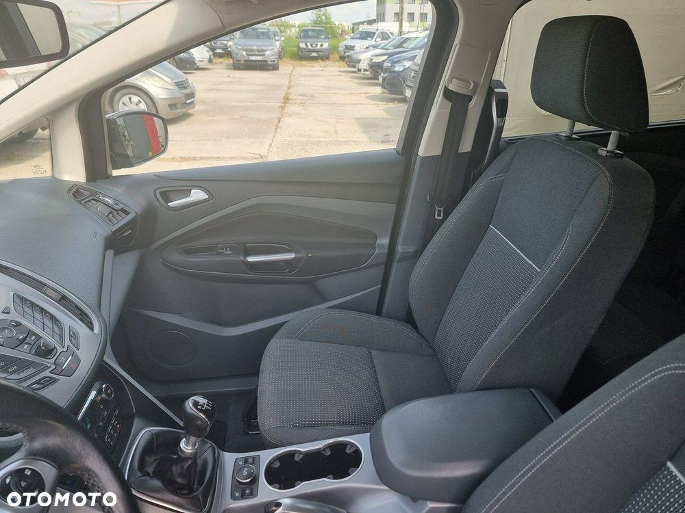 Ford Grand C-MAX - 11