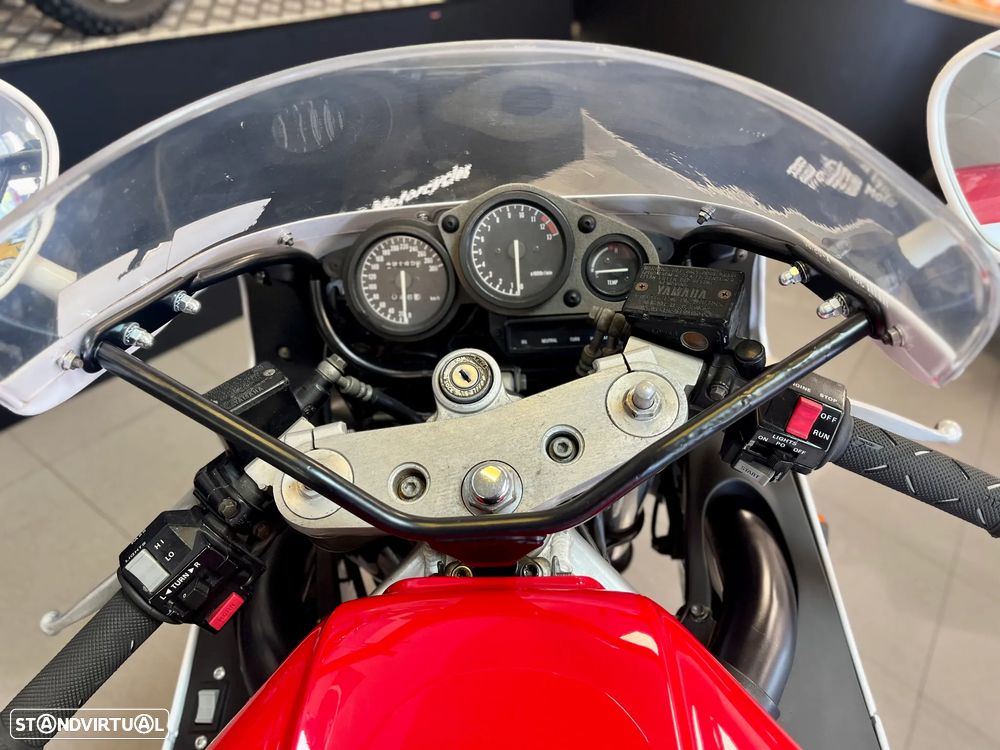 Yamaha FZR 1000 - 3