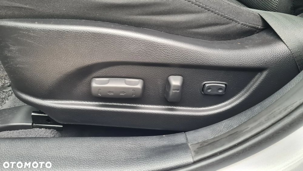 Hyundai i40 Kombi 1.7 CRDi DCT Premium - 21