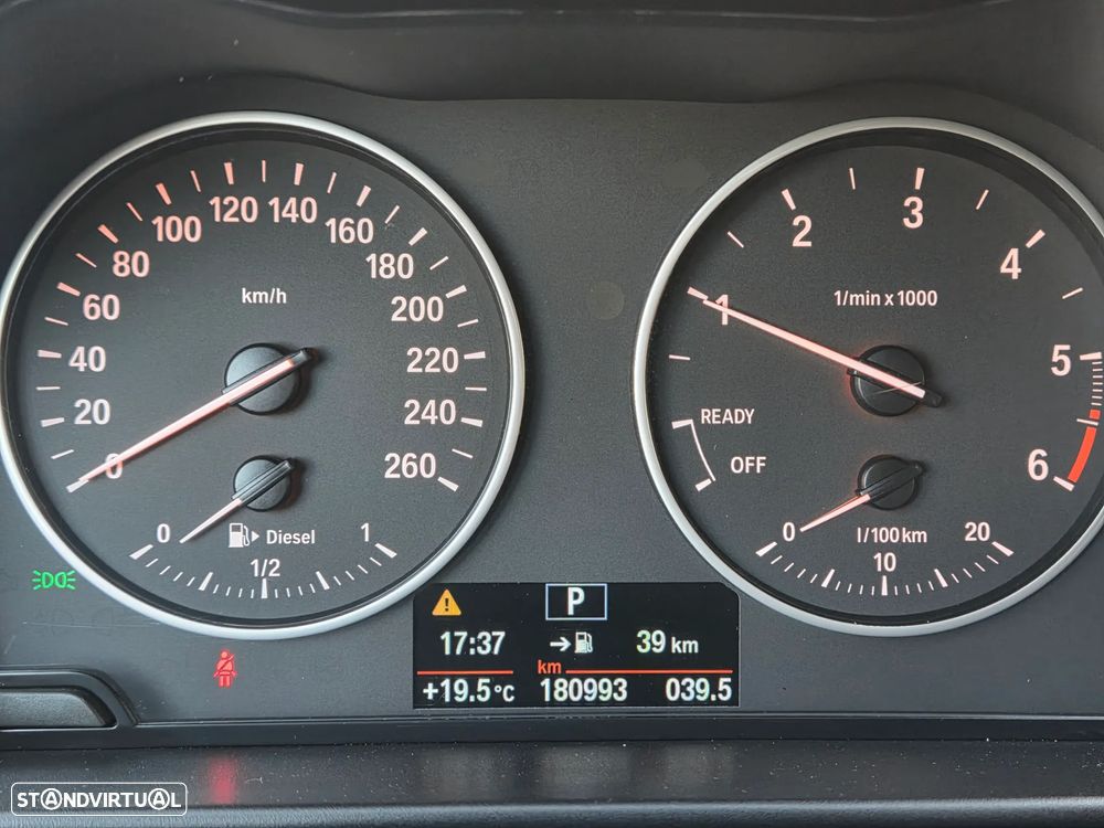 BMW 118 dA Line Urban - 8
