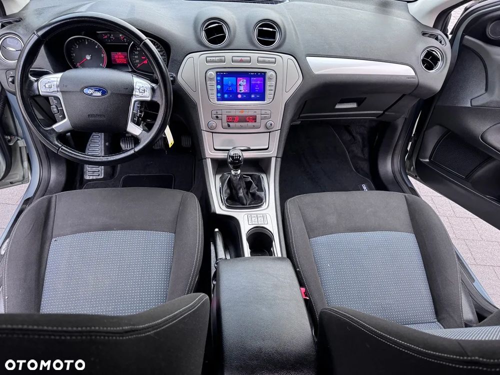 Ford Mondeo - 30