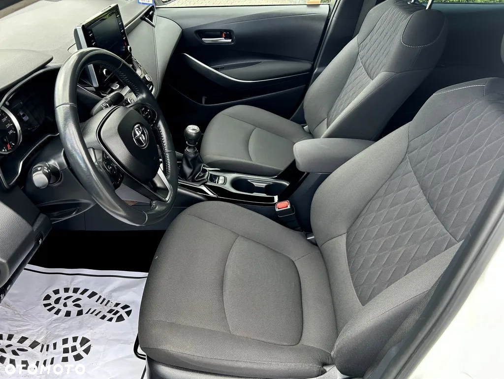 Toyota Corolla - 5