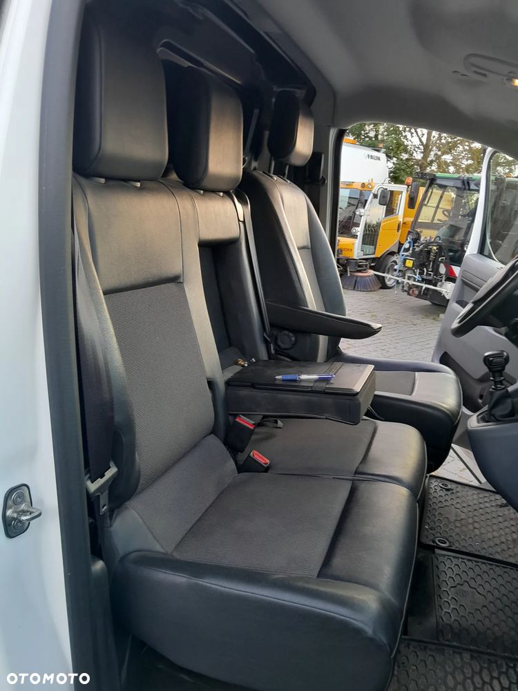 Opel Vivaro furgon - 11