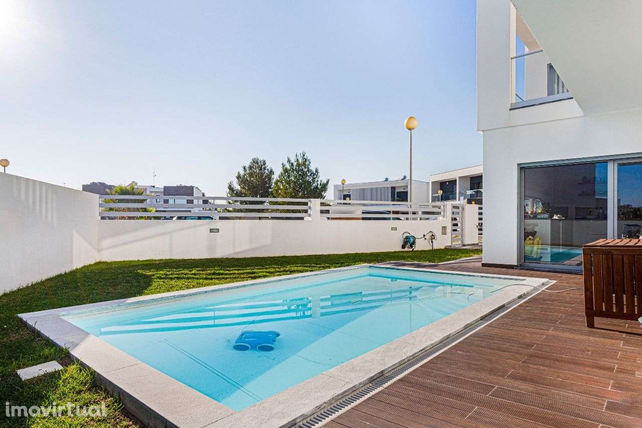 Moradia Isolada, T4, Funchalinho - Grande imagem: 5/32