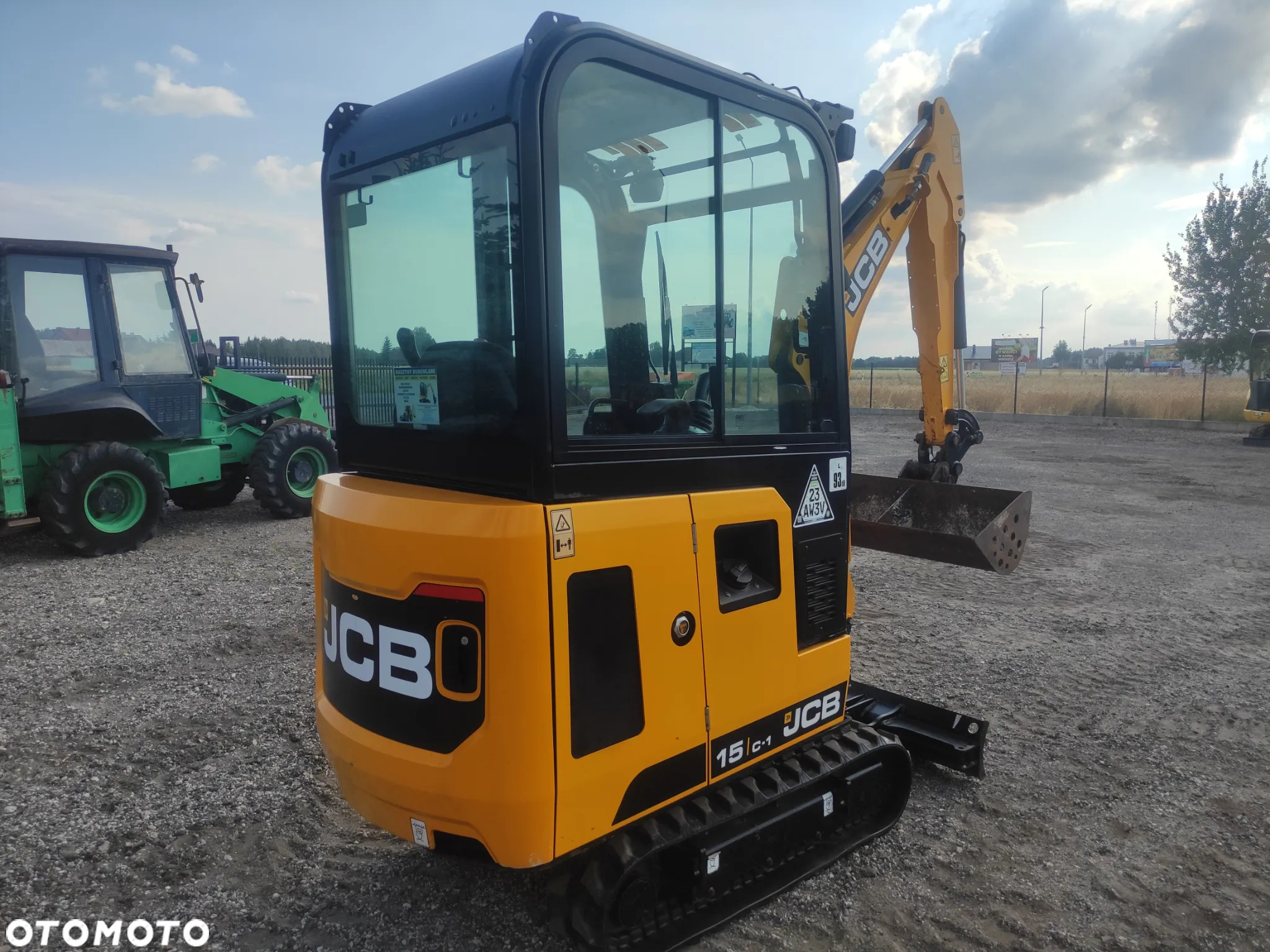 JCB JCB 15 C-1 ,  maszyna demonstracyjna 220mtg jak nowa nowa 2019r - 5